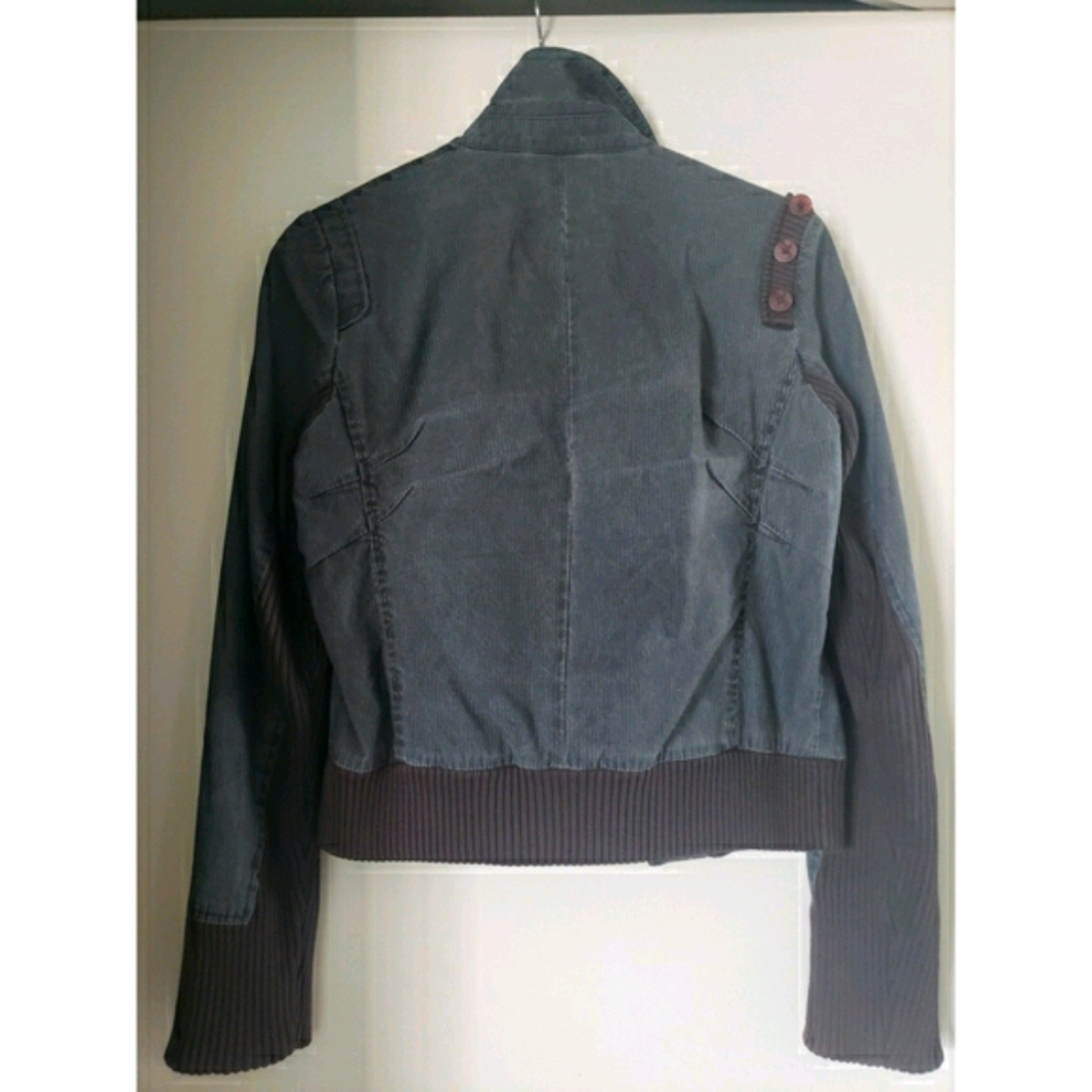 Jacket - Picture 3 of 4